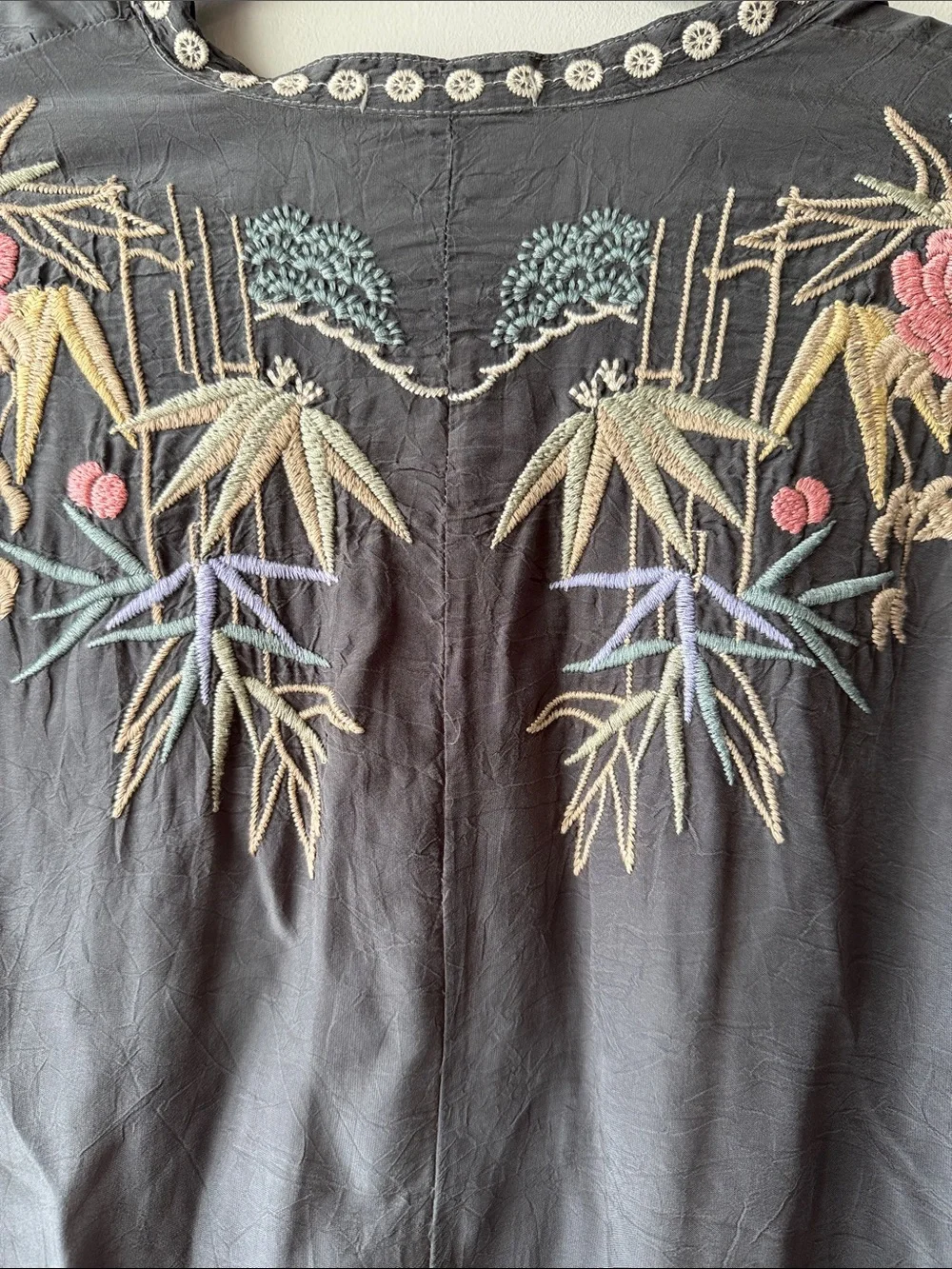 Johnny Was Gray Embroidered Midi Dress floral and bird accents lined pockets M - Picture 6 of 9